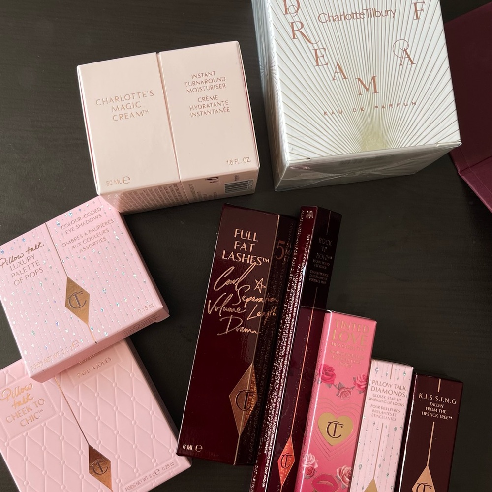 Charlotte Tilbury Favorites Beauty Box